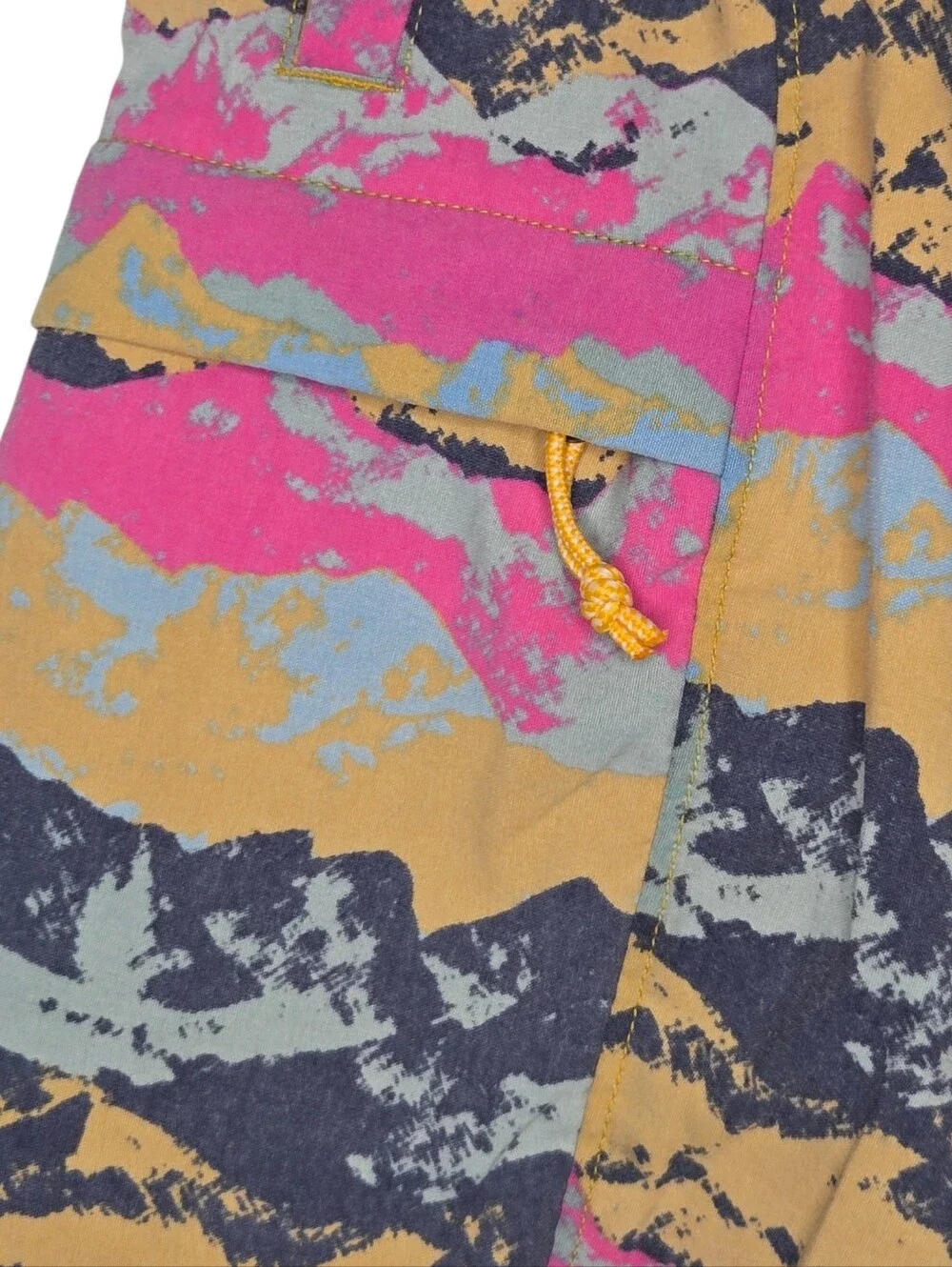 The North Face Mens Arrowwood Yellow Mountain Print Class V Belted Shorts Medium